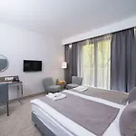 Отель Seapark Wellness & 3*